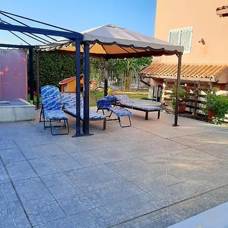 Idyllic In With Shared Pool Mountain View Villa Augusta